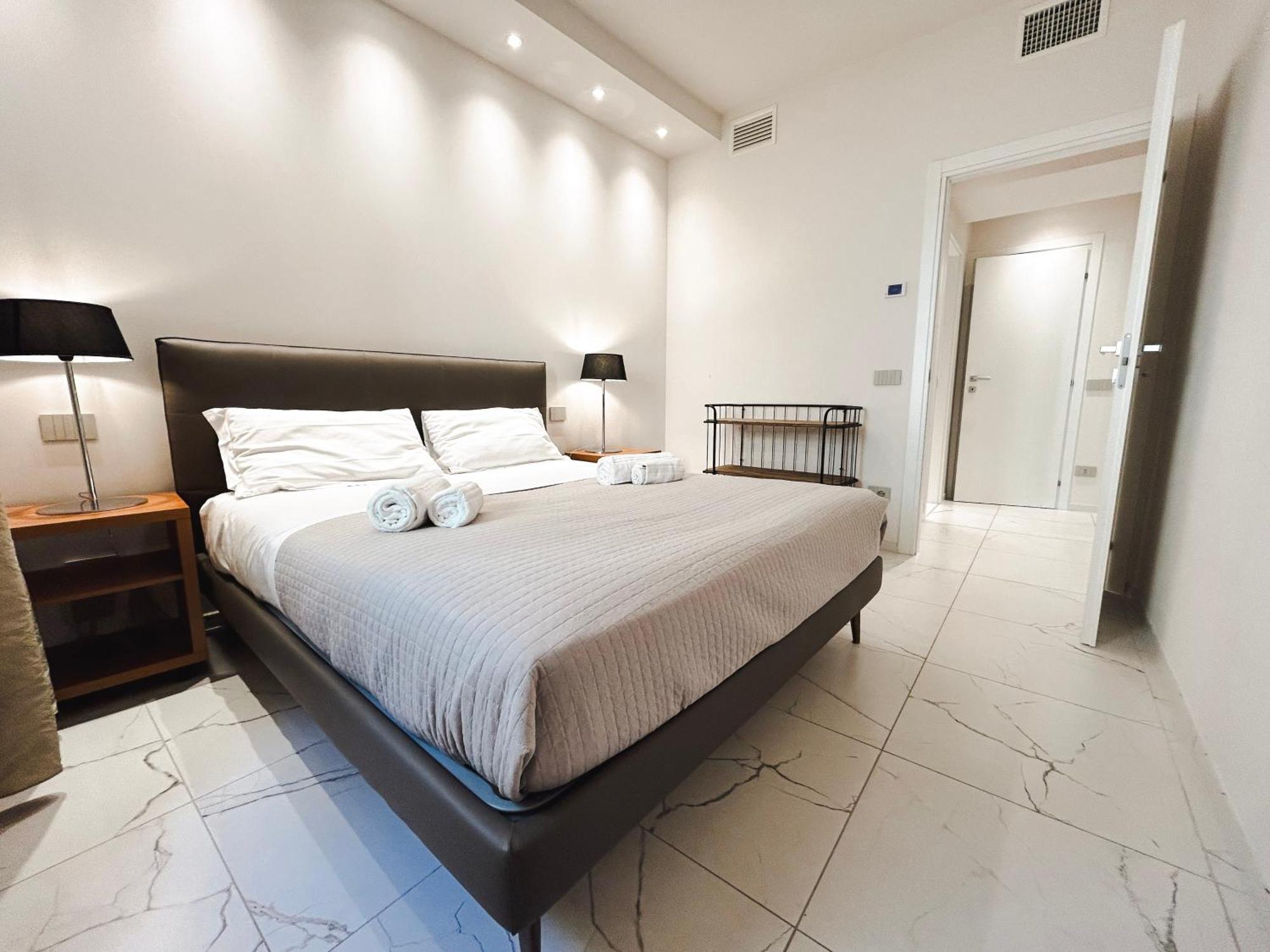 The Bright Nest Apartments เวโรนา ภายนอก รูปภาพ