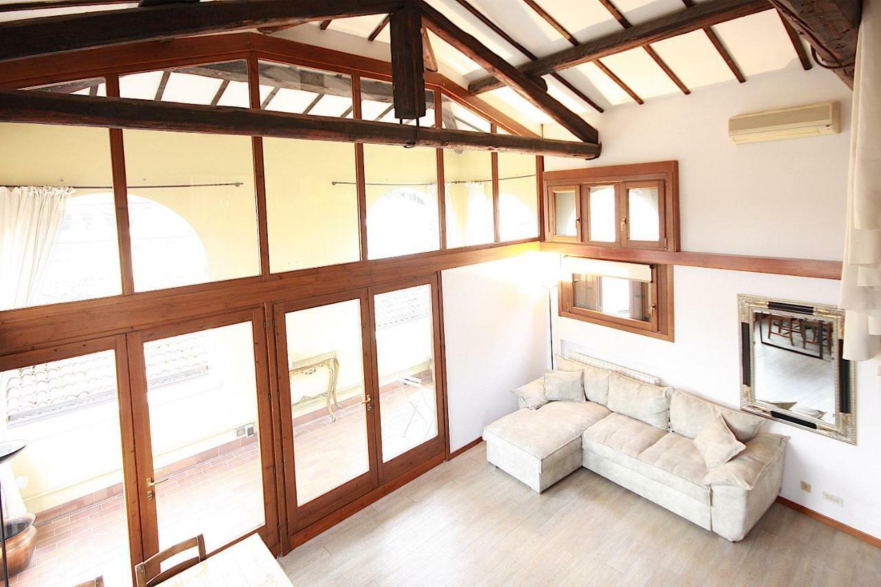 The Bright Nest Apartments เวโรนา ภายนอก รูปภาพ
