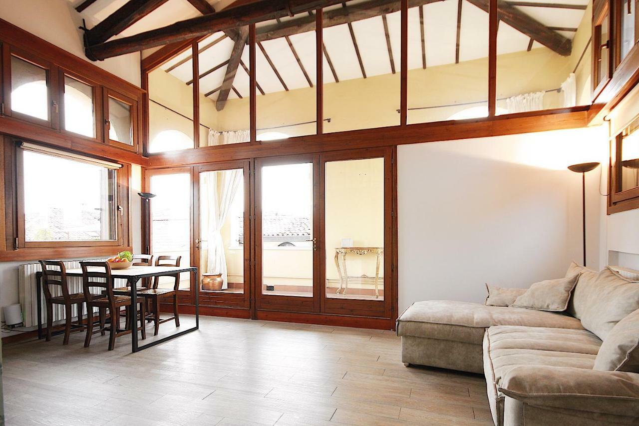 The Bright Nest Apartments เวโรนา ภายนอก รูปภาพ