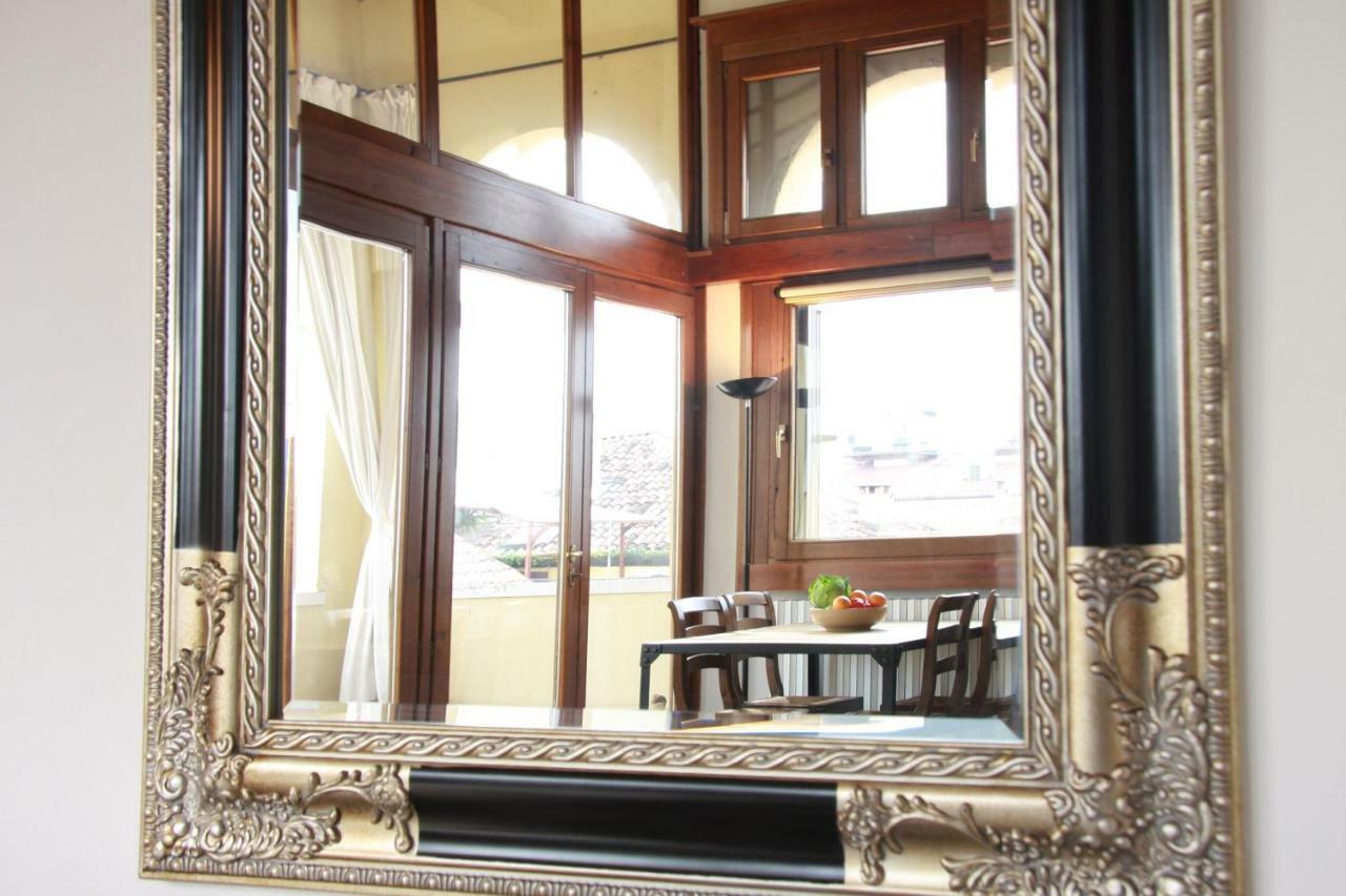 The Bright Nest Apartments เวโรนา ภายนอก รูปภาพ