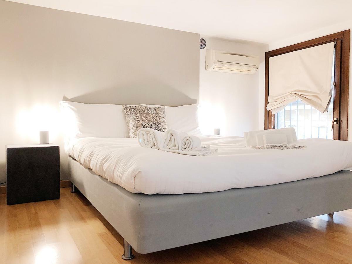 The Bright Nest Apartments เวโรนา ภายนอก รูปภาพ